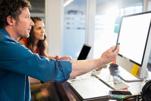 明德立人解讀 赴美留學的關鍵通行證，計算機軟件咨詢專業如何申請？